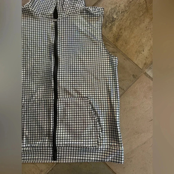 ZeroYaa Men’s Silver Sequin Metallic Grid Zip Hoodie Vest Size Large - Picture 4 of 7
